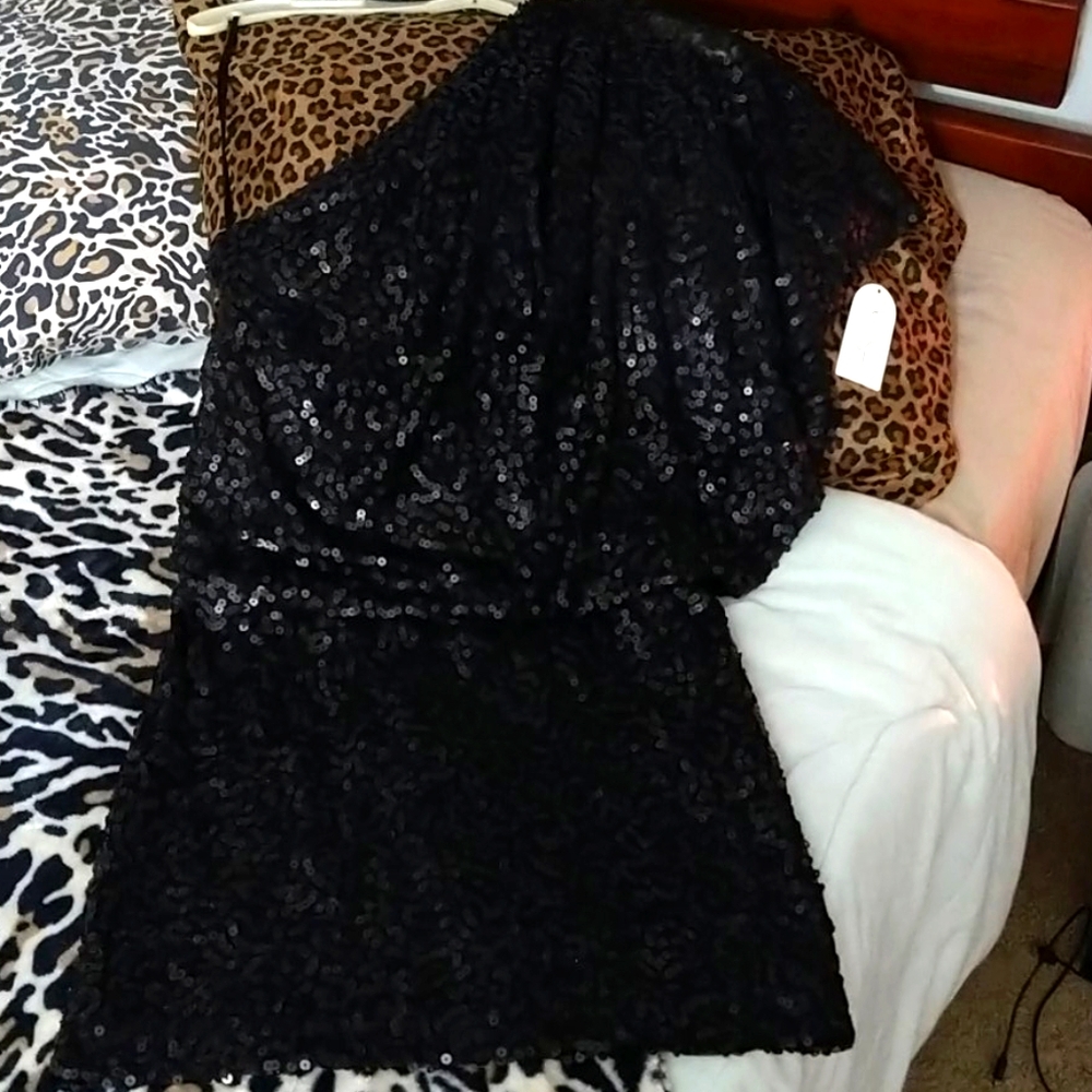 Jessica Simpson Black Dress